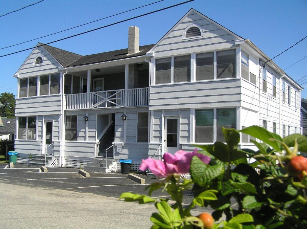 Beach Walk Apartments And Cottages Old Orchard Beach Exterior photo